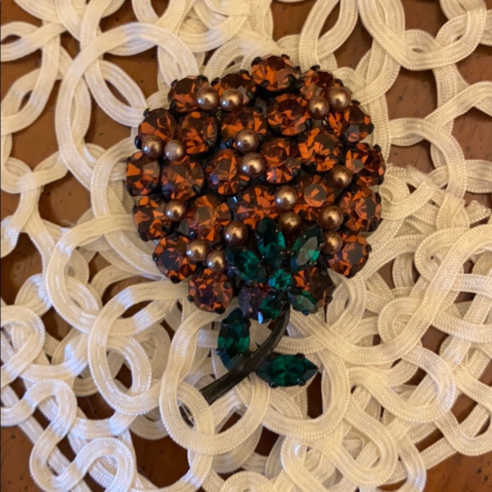 Rhinestone Made in Austria brooch/pin